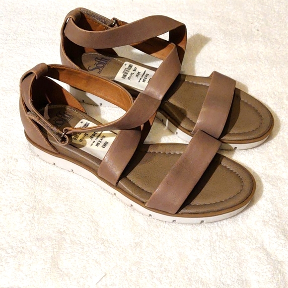 Sofft Shoes - Sofft women's Sandals size 8.5